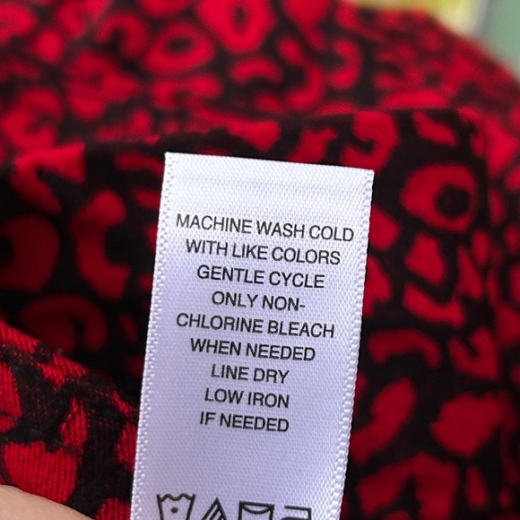 Counterparts Red and Black Animal Print Skinny Leg Pants 18 NWOT - Picture 6 of 6